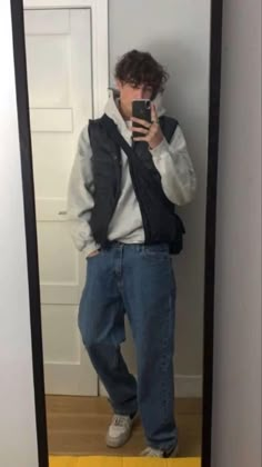 Loose Fits Aesthetic Men, Bay Area Aesthetic Outfits Men, Retro Commuting Style Men, Fit Inspo For School Outfits Men, Soft Guy Aesthetic, Men’s Fashion Vintage, Killua Fits, Soft Guy Outfits, Outfit Inspirations Men Casual