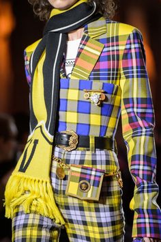 Versace Fashion, Japanese Street Fashion, 80s Fashion, Karl Lagerfeld, Fashion Details, Colorful Fashion, Milan Fashion Week, Couture Fashion