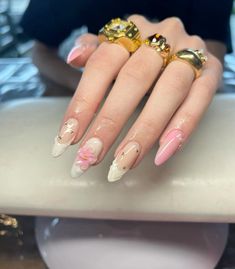 Spring nails #spring #flower #nails #nailart #instagram #love #pinterest #inspired #jewerly #ring Spring Flower Nails, Jewerly Ring, Love Pinterest, Nails Spring, Nails Desing, Manicure Y Pedicure, Nails Inspo, Spring Flower, Long Acrylic Nails