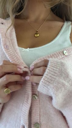 Girly Core Aesthetic, Girly Fall Aesthetic, Knit Sweater Coat, Pink Gel, Blair Waldorf, Stockholm Fashion, Fall Fits, Pink Cardigan, Sweater Coat