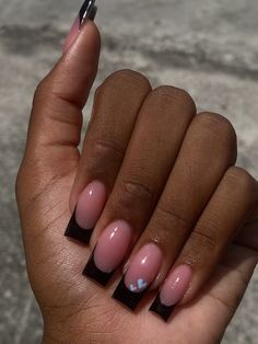 #nails #frenchnails #blackgirl Cute Black Girls Nails Acrylic Short, Short Square Nails Ideas Black, Plain Black French Tip Nails, Short Square Acrylic Nails Black And White, French With Black Tip, Gel X Nail Designs Black, Pastel Pink And Black Nails, Black Pink White Nails, Shorties Nails Black French Tip