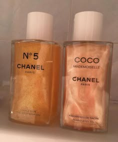 Chanel Gold Aesthetic, Kiko Body Oil, Chanel N5 Perfume Aesthetic, Coco Chanel Body Oil, Chanel Body Oil, Coco Perfume Chanel, Chanel Makeup Aesthetic, Aesthetic Lip Gloss, Dior Makeup Aesthetic