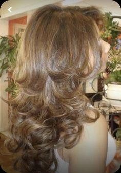 Telenovela Hair, Iron Curled Hair, Layered Hair Curled, Curled Layers, Ringlets Hair, Flowy Hair, Heatless Curler, Heatless Curling, Aesthetic Natural