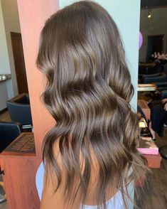 Bonding Oil, Light Brunette Hair, Natural Brown Hair, Brunette Hair With Highlights, Modern Haircuts, Hair Color Light Brown, Brunette Balayage Hair