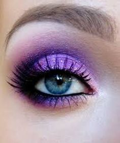 Hallowen Schminke, Trucco Smokey Eye, Trendy Eyeshadow, Purple Eye Makeup, Pink Eye Makeup, Dramatic Eye Makeup, Natural Eyeshadow, Cat Eye Makeup, Eye Makeup Pictures