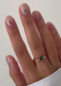 Simple Rhinestone Nail Ideas, Easy Nails With Gems, Glittery Summer Nails, Cutest Nails, Easy Nail Ideas, Quiet People, Bright Summer Nails, Nails Design With Rhinestones