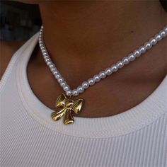 Super exaggerated bow necklace for women with a simple and elegant checker, a light luxury commuting Bow Necklace, Necklace For Women, Womens Necklaces, Pearl Necklace, Better Living, For Women