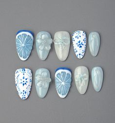 ❤Handmade❤ ❤Unique❤ ❤Reusable❤ ❤Hello, dear. Greetings and welcome to my store. Hope you find a style you like❤ ❤About Product❤ This blue short almond nail brings a refreshing summer vibe, reminiscent of azure skies and cool oceans. The short yet elegant almond shape perfectly enhances the curves of the fingers, showcasing beautiful fingertip contours without hindering daily activities. The fruit patterns on the nails add a touch of cuteness and liveliness. Overall, this blue short almond nail embodies the fresh essence of summer while radiating charm and vitality, making it a manicure design that's simply irresistible. ❤Size:❤ XS: 15mm, 12mm, 13mm, 11mm, 9mm S: 16mm, 13mm, 14mm, 12mm, 9mm M: 17mm, 13mm, 14mm, 12mm, 10mm L: 18mm, 14mm, 15mm, 13mm, 11mm If you would like a custom size, plea Debs Nails, White Flower Nail Art, Coquette Spring, Coquette Nails, Blue Fruit, Cute Simple Nails, Acrylic Design, Short Almond, Summery Nails