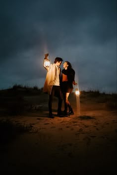 Couple photoshoot with lantern Lantern Couple Photoshoot, Model Call Photography, Night Couple Photography, Lantern Photoshoot, Wedding Videography Videos, Lantern Photography, Lamp Photography, Photoshoot At The Beach, Engagement Pictures Beach