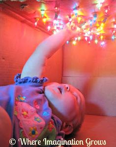 Star box for infants made from a cardboard box and twinkling lights. Star Box, Star Wars Baby, Baby Diy, Toddler Fun, Baby Development