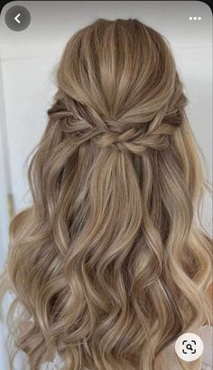 Grad Hairstyles, Loose Braid, Bridesmaid Hair Inspo, Curled Hairstyles For Medium Hair, Braid Twist, Bridemaids Hairstyles, Cute Prom Hairstyles, Wedding Hair Half