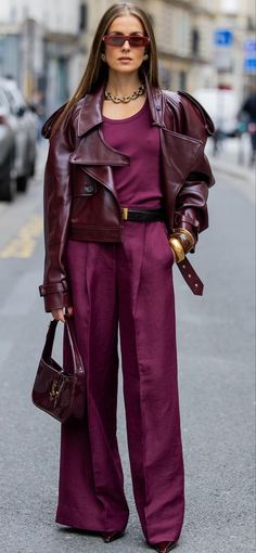 STREET STYLE 2024 FALL Burgundy Boots Outfit Fall, Olivia Palermo Street Style 2024, 2024 Fall Street Style, Street Style Fall 2024, Plum Pants Outfit, Monochromatic Outfit Street Style, Monochromatic Dressing, Burgundy Boots Outfit, Tonal Outfits