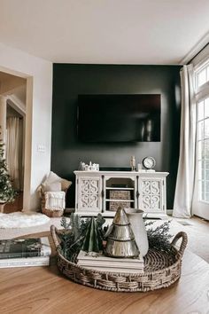 Looking to add some charm to your farmhouse living room? Check out these 7 enchanting accent wall inspirations that will give your space a touch of class and warmth. From rustic wood paneling to shiplap details, these designs are perfect for creating a cozy yet elegant atmosphere around your TV area. Whether you're going for a traditional or modern farmhouse look, these ideas are sure to inspire you to transform your living room into the ultimate relaxation spot! Farmhouse Accent Wall Ideas, Accent Living Room Wall, Accent Living Room