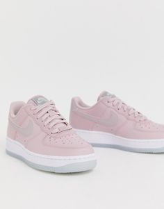 Nike Air Force 1'07 trainers in pastel pink | ASOS Winter Fitness, Tennis Shoe Outfits Summer, Tennis Shoes Outfit, Basket Style, Retro Styles, Shoes Sneakers Nike