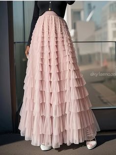 Tulle Skirt Casual, High Waisted Pants Outfit, Gonna In Tulle, Pink Tulle Skirt, Summer Palette, Tulle Skirt Black, Fluffy Skirt, Pink Belt, Skirt Casual