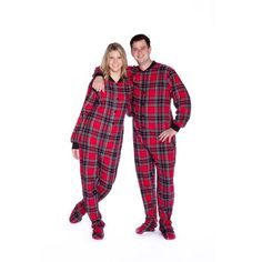 Big Feet Pjs red and black plaid (tartan) unisex pajamas are a true classic! They are made of 100% cotton flannel and are double-brushed for added softness and comfort. These pajamas button up the front and have non-slip soles. They even have a fun, drop-seat option! Available in sizes x-small through x-large. X-small will fit up to a height of 5'3" and weight of 130 lbs. Small will fit up to 5'6" and 150 lbs. Medium will fit up to 5'9" and 180 lbs. Large will fit up to 6' and 210 lbs. X-large w Onesie For Adults, Adult Footie Pajamas, Pajamas For Christmas, Winter Outfits 2019, Men Sleepwear, Crochet Slipper Boots, Easter Bunny Outfits, Latest Winter Fashion, Bunny Outfits