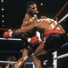 Mighty Mike, Mike Tyson Boxing, Boxing Images, Boxe Thai, Boxing Ring, Boxing Videos, Boxing Posters, Boxing History, Boxing Champions