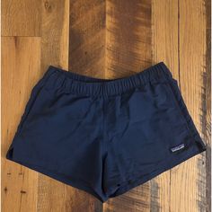 Blue Women’s Patagonia Baggies. New Without Tags. Super Cute And Practical! Patagonia Barely Baggies, Baggies Outfit, Patagonia Baggies Outfit, Patagonia Baggies, Patagonia Shorts, Christmas 2024, Patagonia Womens, Shorts Athletic, Athletic Shorts