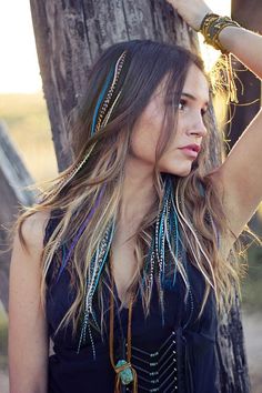 Colored Hair Extensions, Feather Hair Extensions, Straight Hair Extensions, Rooster Feathers, Ibiza Fashion, Festival Hair, Feathered Hairstyles, Wig Accessories