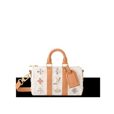 Sac Louis Vuitton, Luxury Bags Collection, Trunk Bag, Louis Vuitton Keepall, Wallet Pouch, Monogram Bag, Buckle Shoes