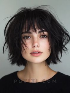 Jaw Length Shaggy Bob, Short Shaggy Bob Haircuts, Medium Choppy Bob, Corte Shaggy, Grunge Haircut, Fine Hair Bangs, Hairstyles For All Hair Types, Shaggy Bob Hairstyles