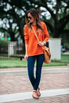 blue skinnies, an orange sweater and leopard flats Orange Outfits For Women, Sweater Jeans Outfit, Orange Top Outfit, Orange Clothes, Top Outfit Ideas, Orange Outfits, Summer/fall Outfits, Sweater Jeans