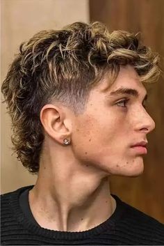 Modern Mullet Hairstyles: 30 Cute Ideas for the Stylish Man Classic Mullet, Fade Mullet, Taper Fade Haircut, Low Fade