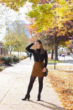 Fall Dress With Black Tights, Thanksgiving Outfits Skirt, Black Suede Skirt Outfit, Black Ankle Boots Outfit Fall, Thanksgiving Skirt Outfit, Black Tights Outfit Fall, Fall Skirt Outfits With Boots, Thanksgiving Outfit Women Casual, Friendsgiving Outfit