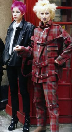 70s Punk Outfits, Vivienne Westwood Punk, 1970s Punk, Punk Mode, 70s Mode, Vivienne Westwood Fashion