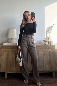 23 Chic Fall Work Outfits & Business Casual Outfits for Autumn Business Chic Outfits, Fall Office Outfits, Fall Business Casual Outfits, Buisness Casual, Business Casual Fall, Dancer Workout, Office Wear Women