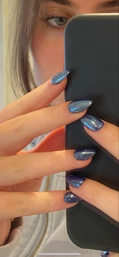 Black Nails With Blue Chrome, Midnight Blue Nails Aesthetic, Chic Blue Nails, Indigo Almond Nails, Smokey Blue Nails Prom, Navy Blue Prom Nails Almond, Dark Blue Iridescent Nails, Dark Blue Holographic Nails, Blue Dress Prom Nails