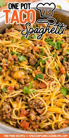 One pot taco spaghetti is an easy and delicious dinner that has all the tasty Mexican flavors of tacos, but in spaghetti form. It smells incredible as it cooks and with only a single skillet, there’s barely any clean-up afterwards. Taco Spaghetti, Beef Casserole Recipes, Pasta Dinners, Pasta Dinner Recipes, Beef Recipes Easy, Easy Casserole Recipes, Goulash, Spaghetti Recipes, Beef Recipes For Dinner