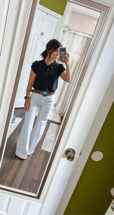 How To Wear A Western Belt, Womens Western Work Outfits, Western Outfits Women Teacher, Western Conference Outfits, Western Bussines Attire, Boho Western Teacher Outfits, Womens Casual Western Outfits, Western Inspired Business Casual, Western Outfits Women Professional