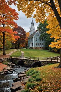 Explore Massachusetts: History, Art, Nature &#038; Culinary Delights! 🌟 Fall In Massachusetts Aesthetic, Autumn In Massachusetts, Chestnut Hill Massachusetts, Fall In Boston Aesthetic, Massatuchets State, Boston Massachusetts Aesthetic Fall, New England College Aesthetic, Boston Massachusetts Things To Do In, Boston Fall Aesthetic