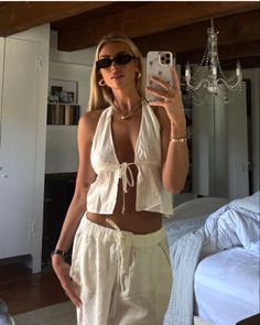 Hamptons Outfit Summer, Paige Lorenze, Hamptons Outfit, Pack Instagram, Beachy Outfits, Looks Pinterest, Diy Vetement, Mobile Lightroom Presets, Travel Outfits