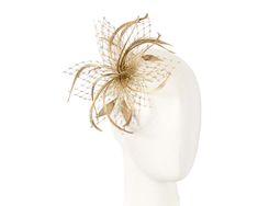 This stunning gold fascinator is hand made by best Melbourne millinery and is mounted on a comb. Our fascinators look great on you for that special occasion like wedding, Melbourne Cup or Ascot. This fascinator is mounted on the comb  Made in Australia Gold Fascinator Wedding, Gold Fascinator, Fascinator Wedding, Melbourne Cup, Fascinator, Hair Ideas, Headpiece, Hats For Women, Comb