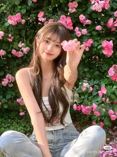 Korean Photoshoot, Spring Portraits, Korean Photo, Beautiful Photoshoot Ideas, Pose Fotografi, Stylish Photo Pose, Instagram Ideas Photography, Photo Pose Style