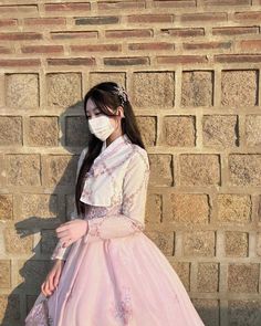 Pink Hanbok, Hanbok Aesthetic, Asian Gowns, 2000 Outfits, Korean Wedding Dress, Japanese Princess, Korean Photoshoot