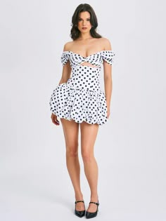 Step into timeless elegance with our Umika dress, a captivating blend of classic charm and modern flair. Adorned with whimsical polka dots, this off-shoulder mini dress features a drop waist and a unique bubble hem, elevating your style with every step. The pleated cups offer a touch of sophistication, while built-in boning ensures a flattering silhouette. Practicality meets chic with convenient pockets and a fully lined design. Seamlessly slip into this dress with its invisible zipper, embracin 2k23 Outfits, Black And White Polka Dot Dress, Satin Corset Dress, Bridesmaid Saree, Sorority Rush, High Waist Long Skirt, Long Skirt Outfits, Eve Dresses, Bubble Hem