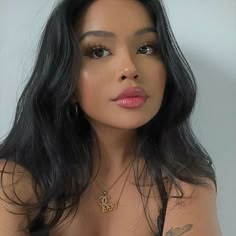 Asian Lip Filler, Natural Glowy Makeup Look, Make Up Inspo Natural, Pretty Makeup Looks Natural, Baddie Makeup Aesthetic, Elegant Natural Makeup, Maquillaje Aesthetic Natural, Natural Baddie Makeup, Asian Baddie Makeup