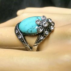 Beautifully Designed Vintage Antique Style Faux Turquoise Rhinestones Fashion Fun Ring. It Is A Must Have For The Fashionista. It Will Be Great For Just About Any Occasion. Thank You For Looking And Have A Great Day. Rhinestone Fashion, Rhinestone Ring, Ring Color, Rings Cool, Be Great, Antique Style, Womens Jewelry Rings, Have A Great Day, Blue And Silver