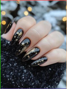 Step into 2025 with confidence, flaunting one of 23 eye-catching new year's nail ideas! From glittery ombré to minimalist geometric patterns, these designs cater to every taste. Make a statement at your new year's eve party and beyond with a manicure that reflects your personality and aspirations for the exciting year ahead. Christmas To New Years Nails, Goth New Years Nails, New Year Eve Nails Ideas, New Eve Nails, New Year Nails Ideas, Nails 2025, Disco Nails, New Years Celebration, Classy Nail Art Ideas