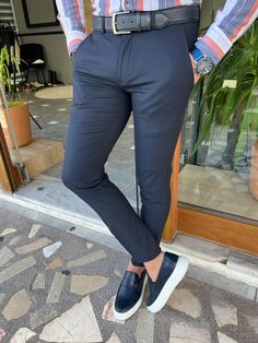 Collection : SPRING / SUMMER 22-23 Production :Slim fit fabric trousers with special design side pockets.Color : Dark blue Content: % 97 cotton % 3 elestan Available size: 30 -31 - 32 - 33 - 34 - 36 - 38 Slim Fit Pants Men, Dark Blue Pants, Mens Business Casual Outfits, Mens Casual Dress Outfits, Summer 22, Mens Casual Dress, Business Casual Men, Men Fashion Casual Outfits, Pants Design