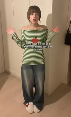 baggy jeans outfit inspo fiona apple shirt Outfits For Baggy Jeans, Baggy Polo Shirt Outfit, Fiona Apple Outfit, Fiona Apple Shirt, Outfit Ideas Baggy Jeans, Baggy Shirt Outfit, Apple Shirt, Baggy Jeans Outfit, Polo Shirt Outfits