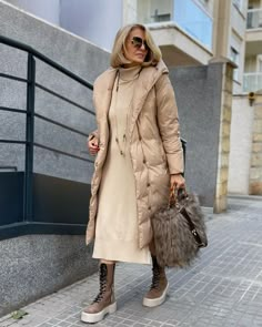 Long Puffer, Total Look, Down Jacket, Fur Coat, Trench Coat, Puffer, 50 %, Winter Jackets, Wardrobe