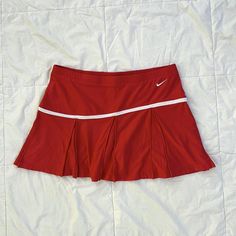 Red Nike team club dry fit tennis skort... - Depop Sport Skort Outfit, Red Nike Skirt, Tennis Clothing, Vintage Tennis Outfit, Cute Tennis Outfits, Red Tennis Skirt Outfit, Casual Red Sports Skort, Vintage Nike Skirt, Red Sporty Skort For Sports