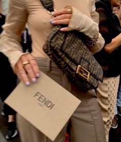 Nz Fashion, Fendi Bag, Baby Must Haves, Beige Aesthetic, Mode Inspo, Beauty Lifestyle, Mode Vintage, Looks Style, Louis Vuitton Speedy Bag