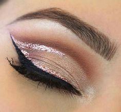 Quinceanera Makeup, Make Up Designs, Prom Eye Makeup, Glitter Eye Makeup, Eye Makeup Steps, Beautiful Eye Makeup, Makijaż Smokey Eye, Eye Makeup Designs, Simple Eye Makeup