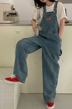 Baggy Jumpsuit Outfit, Cute Jumpsuit Outfits, Jean Jumpsuit Outfit, Jean Overall Outfits, Overalls Korean, Baggy Overalls, Baggy Jumpsuit, Romper For Women, Loose Overalls