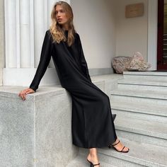 F00226196-103 Sleek Maxi Dress For Work, Elegant Black Long Sleeve Maxi Dress, Casual Long Midi Dress For Evening, Sleek Solid Dresses For Fall, Chic Long Black Bodycon Dress, Elegant Long Black Maxi Dress, Sleek Black Long Sleeve Maxi Dress, Sleek Solid Color Fall Dresses, Black Sleek Long Sleeve Evening Dress